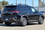 New 2025 Nissan Pathfinder SV image 5