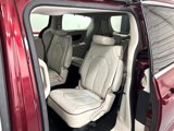 Used 2017 Chrysler Pacifica Limited image 5