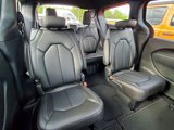 New 2025 Chrysler Pacifica Select image 4