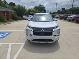Used 2022 Mitsubishi Outlander SE image 2