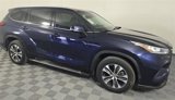 Used 2020 Toyota Highlander XLE image 2