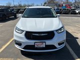 Used 2022 Chrysler Pacifica Touring-L image 3