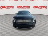 Used 2023 Chevrolet Suburban Premier image 3