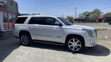 Used 2016 Cadillac Escalade Luxury image 3