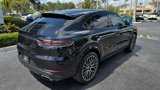 Used 2022 Porsche Cayenne Coupe image 4
