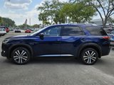 Used 2023 Nissan Pathfinder Platinum image 3