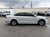 Used 2018 Volkswagen Passat 2.0T S image 4