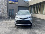 Used 2022 Toyota Sienna LE image 2