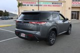 New 2025 Nissan Pathfinder S image 4