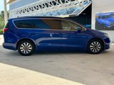 Used 2021 Chrysler Pacifica Touring-L image 4