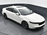 Used 2023 Honda Accord Touring image 2