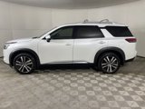 New 2025 Nissan Pathfinder Platinum image 5