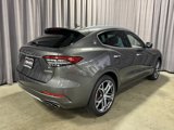 Used 2021 Maserati Levante GranLusso image 5