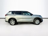 New 2025 Mitsubishi Outlander ES image 4