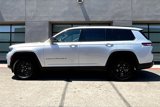 Used 2024 Jeep Grand Cherokee L Laredo image 2