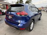 Used 2020 Nissan Rogue SV image 2
