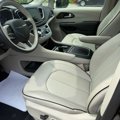 Used 2021 Chrysler Pacifica Limited image 6