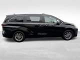 Used 2023 Toyota Sienna XLE image 4