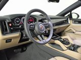 Used 2025 Porsche Cayenne Coupe image 4