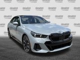 New 2026 BMW 550e xDrive image 2