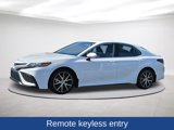 Used 2023 Toyota Camry SE image 3