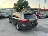 Used 2017 Toyota Sienna XLE image 3