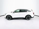 Used 2024 Kia Sorento S image 4