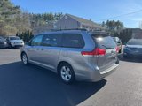 Used 2012 Toyota Sienna LE image 5