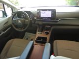 Used 2024 Toyota Sienna LE image 2