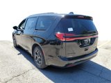 New 2025 Chrysler Pacifica Premium image 3