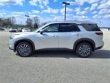 New 2025 Nissan Pathfinder SL w/ SL Premium Package image 5