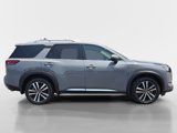 New 2025 Nissan Pathfinder Platinum image 2