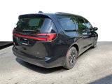 New 2025 Chrysler Pacifica Select image 4