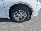 New 2026 Chrysler Pacifica Select image 2