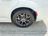 Used 2022 Chrysler 300 Touring L image 6