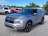 Used 2022 Mitsubishi Outlander SE image 3