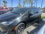 Certified 2018 Chrysler Pacifica Limited w/ Advanced Safetytec Group image 3
