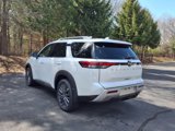 New 2025 Nissan Pathfinder SL w/ SL Premium Package image 3