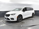 New 2026 Chrysler Pacifica Select image 3