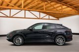 Used 2020 Porsche Cayenne Turbo image 2