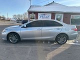 Used 2017 Toyota Camry SE image 2