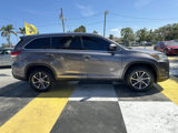 Used 2019 Toyota Highlander SE image 4