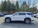 New 2025 Nissan Pathfinder SL image 2