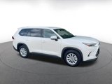 Used 2024 Toyota Grand Highlander XLE image 2