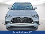 Used 2024 Toyota Highlander Limited image 2