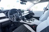 New 2025 Mitsubishi Outlander SE image 2