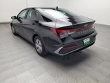 Used 2024 Hyundai Elantra SE image 5