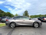Used 2017 Toyota Camry SE image 4
