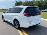 Certified 2024 Chrysler Pacifica Pinnacle image 4