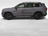 New 2025 Volkswagen Atlas Peak Edition SE image 4